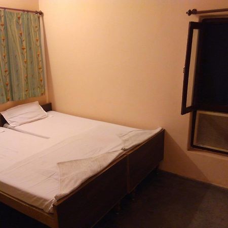 Mishra Guest House Varanasi Ngoại thất bức ảnh